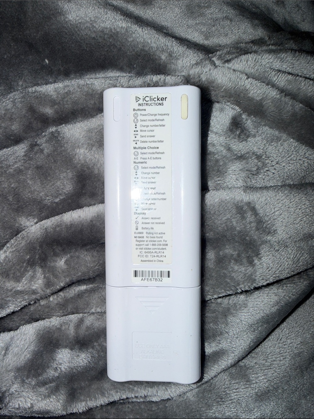 iClicker 2 White Student Remote - Interactive Classroom Clicker - Picture 2 of 3